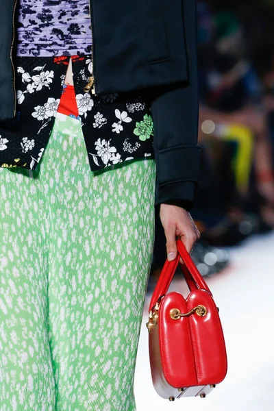 Look 57